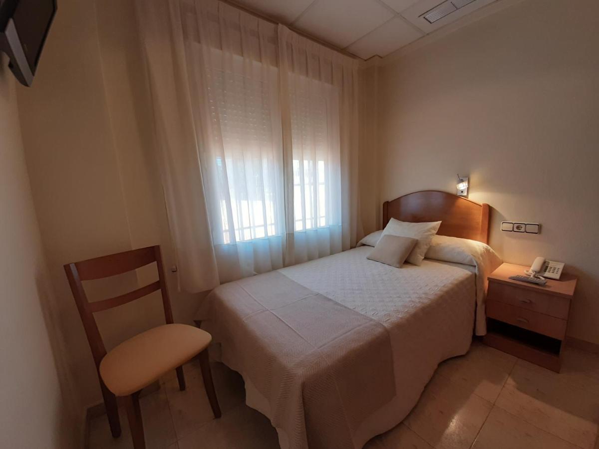 Hostal El Retiro Almoradi Luaran gambar